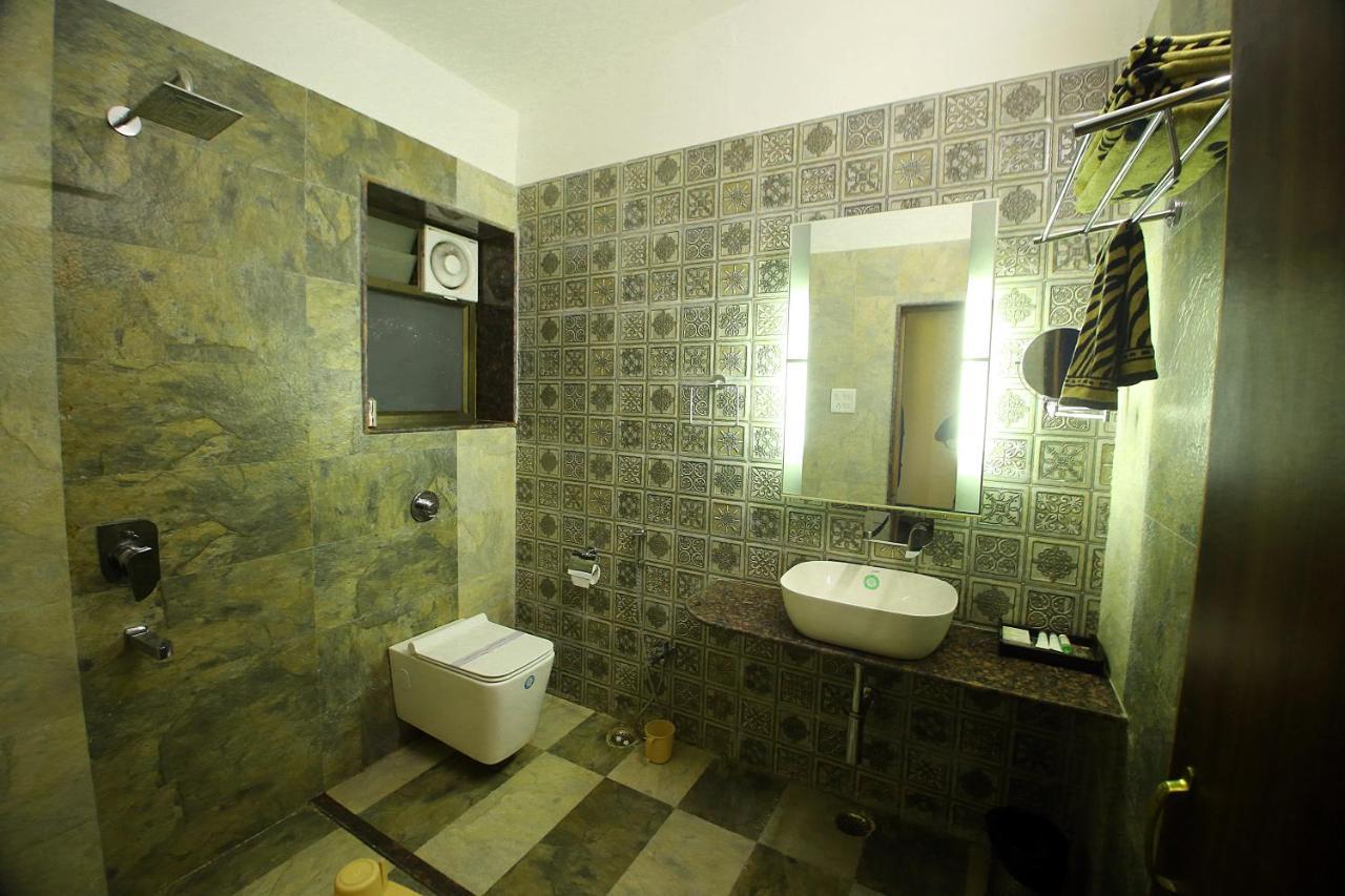 Mpt White Tiger Forest Lodge Tāla エクステリア 写真