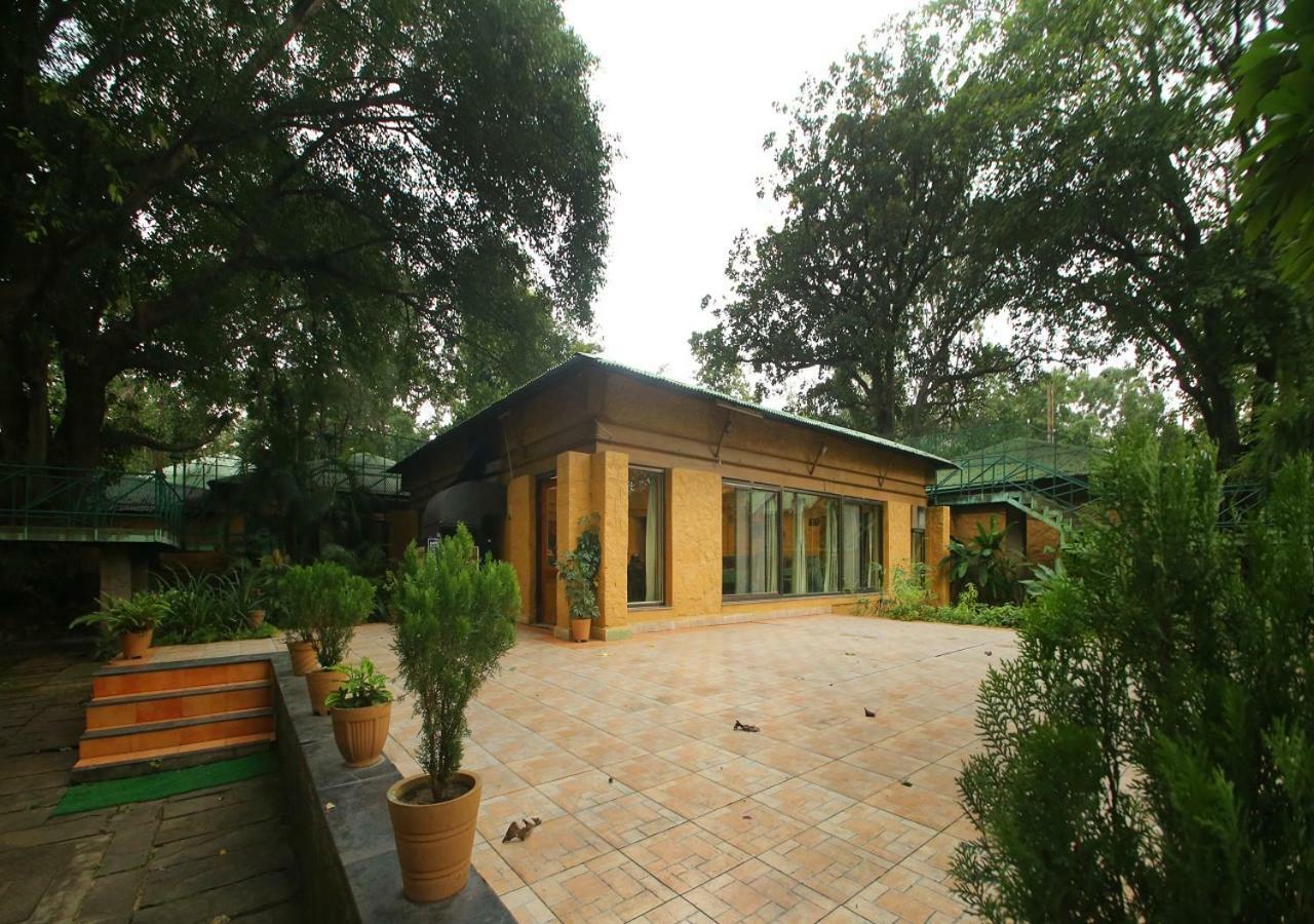 Mpt White Tiger Forest Lodge Tāla エクステリア 写真